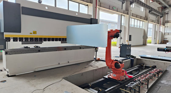 KR 210 R2700 Geautomatiseerde robotwerkstation voor verhoogde productiviteit