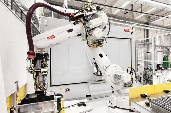 Abb Robots voor het verwerken van materialen IRB 5710 Verschillende verpakkingsvereisten