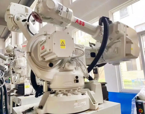 IRB 7600- 500/2.55 Abb Robotarm 500 kg voor meerdere productieprocessen